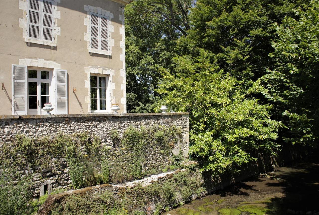 เล รีฟ เดอ ลา ทรอน Bed & Breakfast Mer ภายนอก รูปภาพ