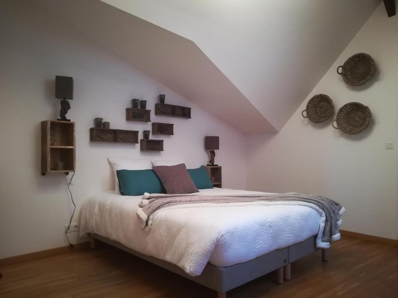 เล รีฟ เดอ ลา ทรอน Bed & Breakfast Mer ภายนอก รูปภาพ