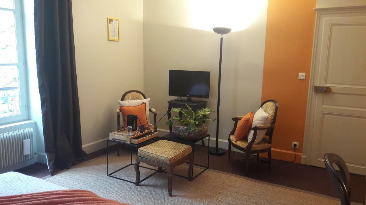 เล รีฟ เดอ ลา ทรอน Bed & Breakfast Mer ภายนอก รูปภาพ