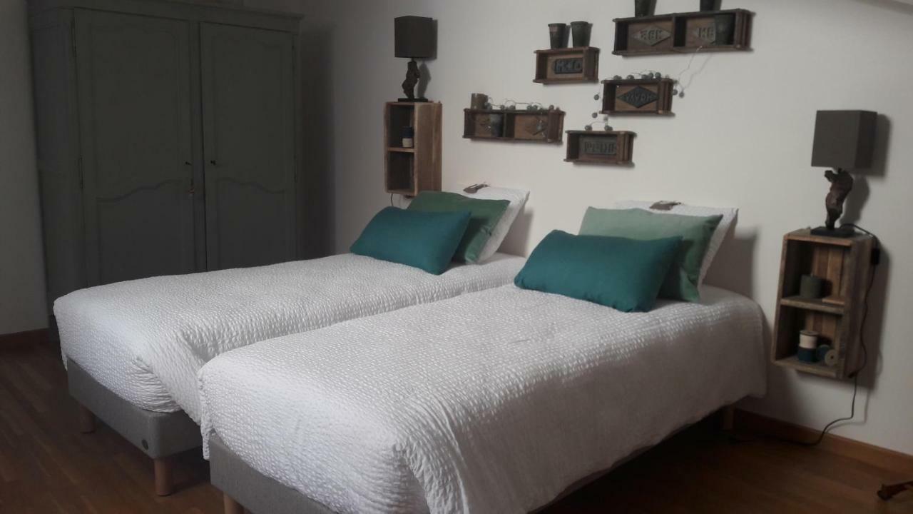 เล รีฟ เดอ ลา ทรอน Bed & Breakfast Mer ภายนอก รูปภาพ