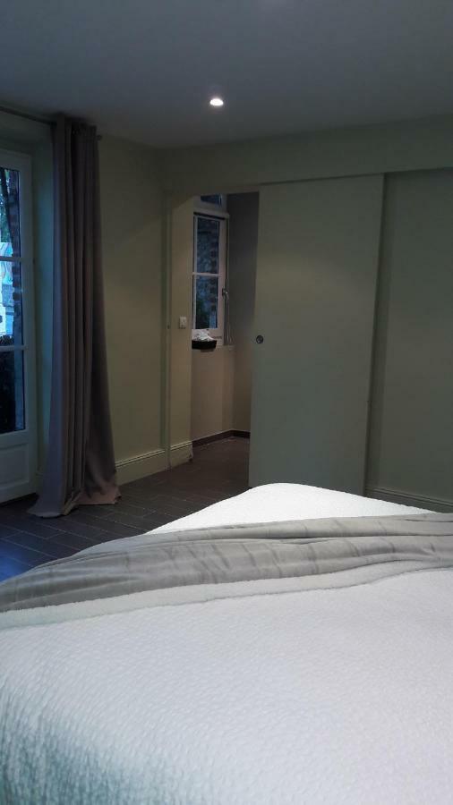 เล รีฟ เดอ ลา ทรอน Bed & Breakfast Mer ภายนอก รูปภาพ